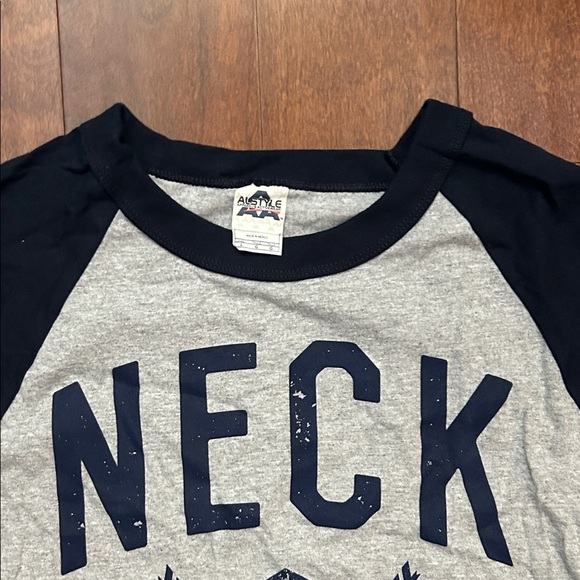 Neck Deep Gray and Blue Raglan Tee with 3/4 Sleeves, Size Large, NWOT - Picture 2 of 11
